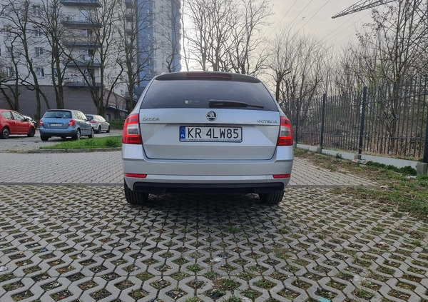 Skoda Octavia cena 57500 przebieg: 239000, rok produkcji 2020 z Kraków małe 16